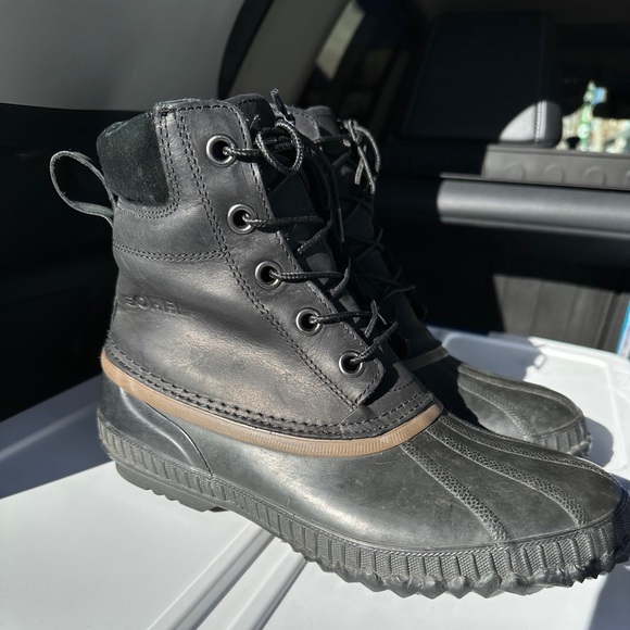 Sorel Boots - Picture 2 of 4